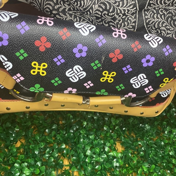 It’s very cute and very expensive - Picture 2 of 2